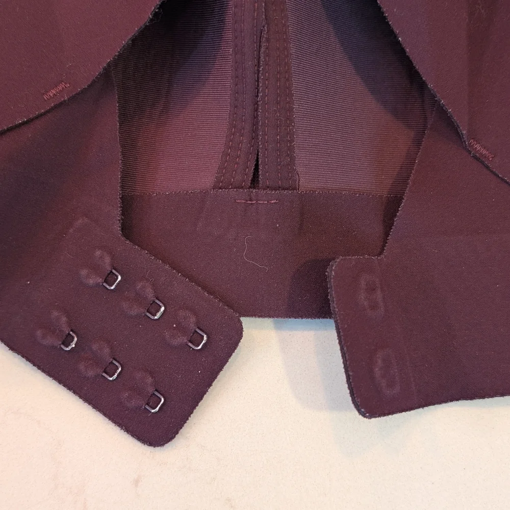 lululemon athletica Women's Plum Cross-Back Sports Bra - Picture 3 of 4